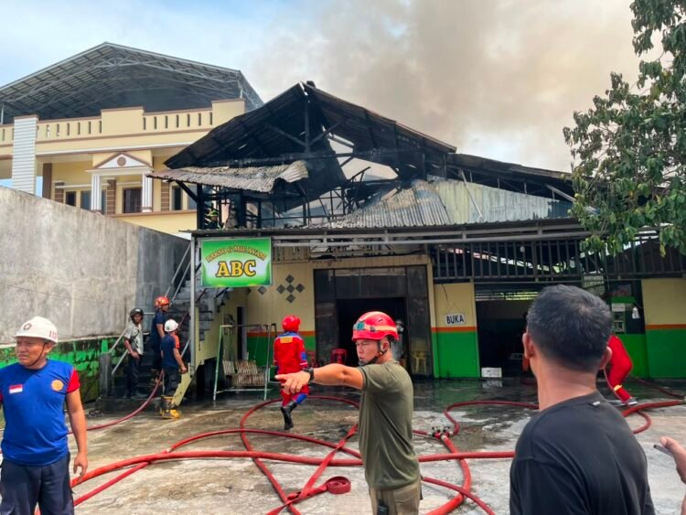 Kebakaran Hanguskan 60 Persen Warung Bakso di Tarakan, CCTV Diamankan
