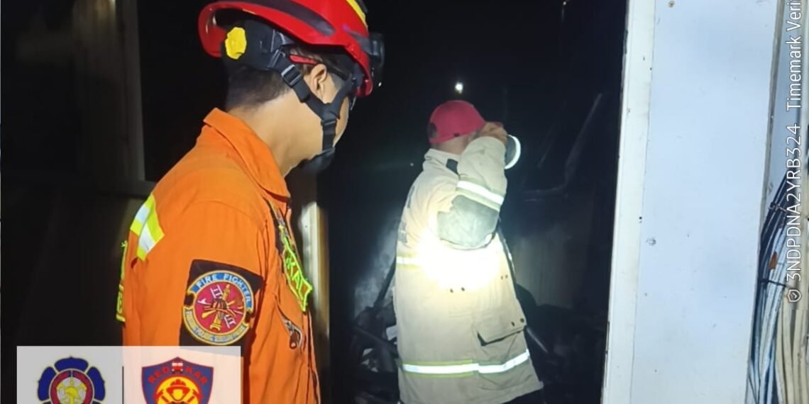 Bangunan Direksikeet di Pelabuhan Malundung Terbakar, Operasional Sempat Terhenti
