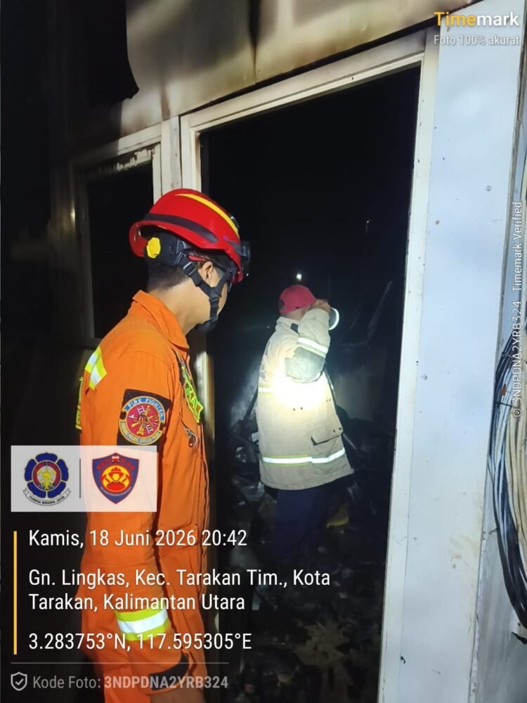 Bangunan Direksikeet di Pelabuhan Malundung Terbakar, Operasional Sempat Terhenti