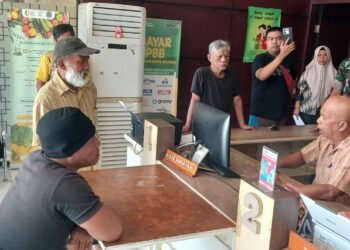 Polemik Administrasi Lahan, Puluhan Warga RT 24 Datangi Kantor Kelurahan Pamusian