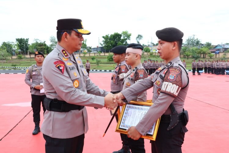 Kapolda Kaltara Berikan Apresiasi kepada Personel Patroli Respons Cepat 110 atas Dedikasi Melayani Masyarakat