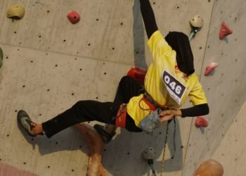 Rosita Yulia Putri Tembus Final Kejurnas Panjat Tebing KU 2026