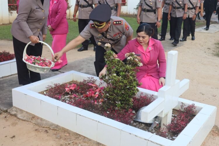 Ziarah dan Tabur Bunga Warnai Rangkaian Hari Bhayangkara ke-80 di Tarakan
