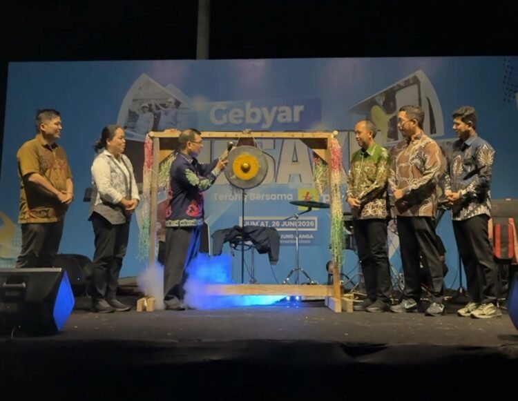 Listrik Resmi Menyala di Tanjung Nanga, 237 Rumah Terima Sambungan Gratis