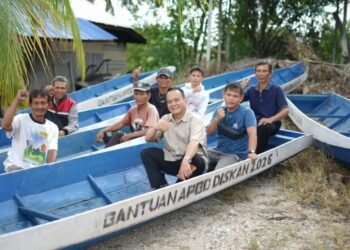 Bantuan Perahu Disalurkan ke Nelayan Bulungan, Wabup Ingatkan Tidak Dialihkan