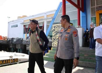 ​Wakapolda Kaltara Sambut Kedatangan Kapolda Baru di Bandara Juwata Tarakan