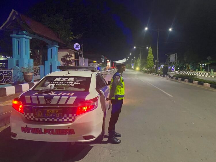 Patroli Blue Light, Satlantas Polresta Bulungan Tekankan Keselamatan Pengendara
