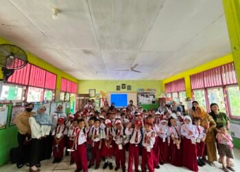 Cegah Bullying Sejak Dini, Sat Binmas Polresta Bulungan Edukasi Siswa Baru SDN 012 Tanjung Selor
