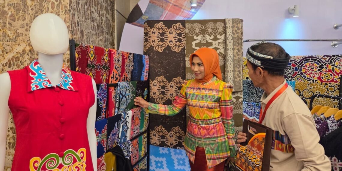 Dorong Peningkatan Kiprah UMKM Disabilitas Kaltara, PT Pertamina EP Tarakan Field Promosikan Batik Kubedistik ke Forum Nasional