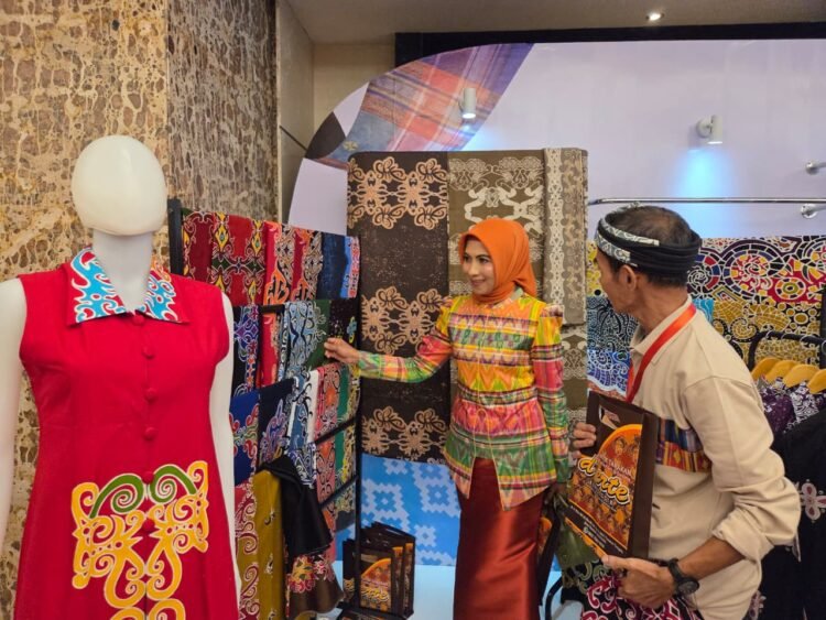 Dorong Peningkatan Kiprah UMKM Disabilitas Kaltara, PT Pertamina EP Tarakan Field Promosikan Batik Kubedistik ke Forum Nasional