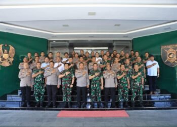 Sinergi Tanpa Batas! Pangdam VI/Mulawarman Sambut Hangat Kunjungan Silaturahmi Kapolda Kaltim