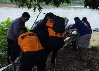 Pasangan Suami Istri Diduga Hanyut di Sungai Sembakung, Tim Gabungan Lakukan Pencarian