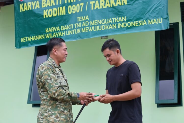 Dandim 0907/Tarakan Serahkan Bantuan RTLH, Wujud Nyata Kepedulian TNI kepada Masyarakat