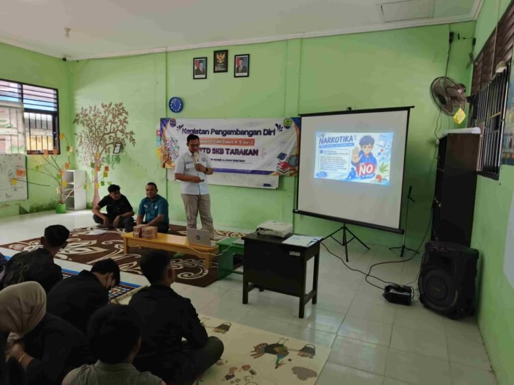 BNN Beri Edukasi Bahaya Narkoba dan HIV/AIDS di MPLS SKB Tarakan