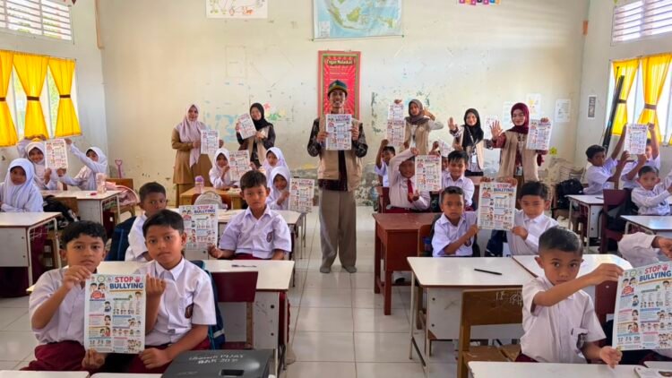 Edukasi Antibullying dan Mitigasi Bencana Warnai KKN USK di Pidie Jaya