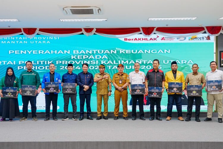 Bantuan Keuangan Parpol Diserahkan, Gubernur Ajak Bangun Demokrasi yang Lebih Berkualitas