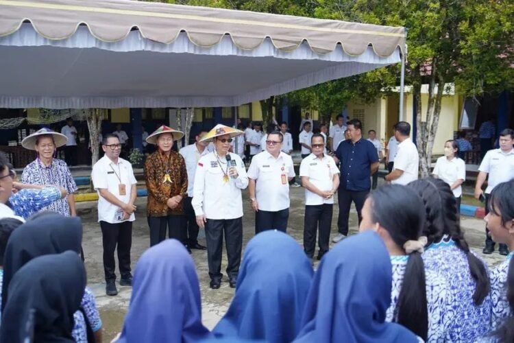 Reses ke SMPN 2 Malinau, Marthin Billa Catat Persoalan Pendidikan