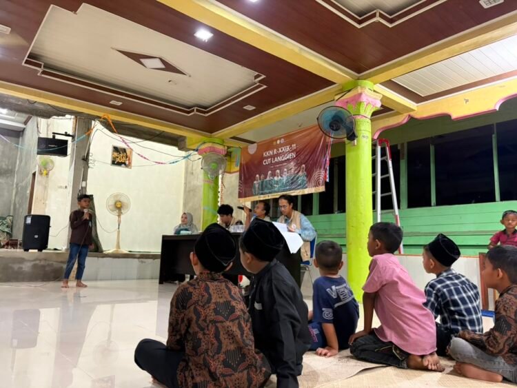 Semangat Belajar Al-Qur’an Menggema dalam Festival Anak Sholeh, Digagas Mahasiswa KKN USK