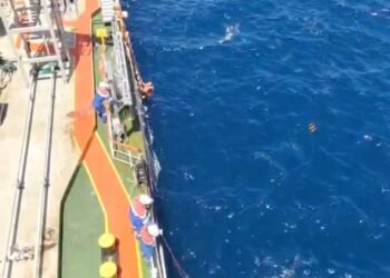 Kapal Pertamina Patra Niaga MT Transko Arafura Tanggap Darurat Kemanusiaan Selamatkan 17 Korban KMP Mutiara Sentosa 2