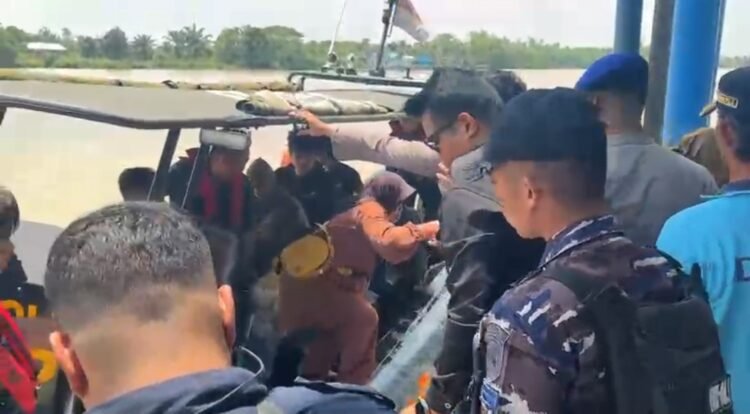 Seluruh Penumpang Selamat, Basarnas Fokus Evakuasi Korban Kebakaran Speedboat
