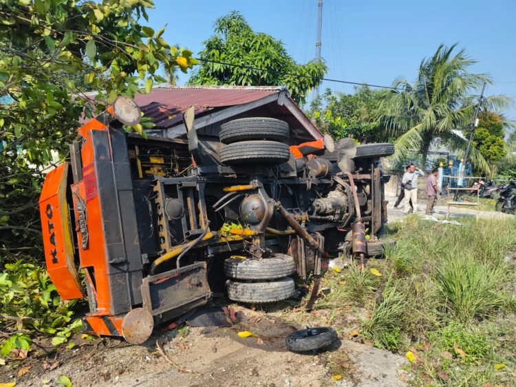 Truk Tabrak NMAX hingga Terseret 30 Meter, Pengendara Tewas