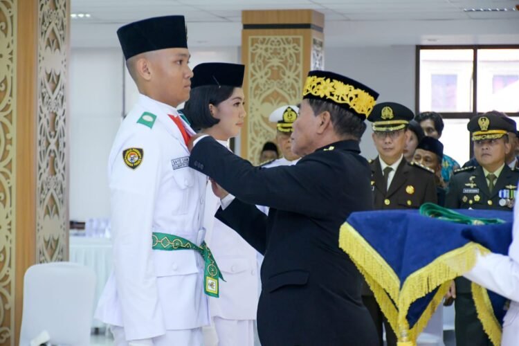 Gubernur Kukuhkan 26 Paskibraka, Tekankan Integritas dan Tanggung Jawab