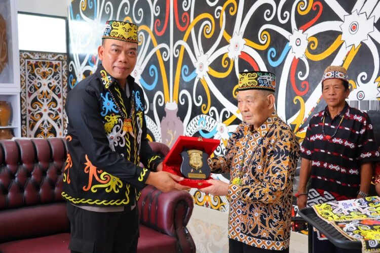 Kapolda Kaltara Silaturahmi dengan Ketua LAD Kaltara, Perkuat Sinergi Jaga Kamtibmas