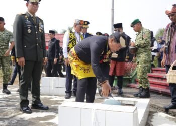 Ziarah TMP Telabang Bangsa, Gubernur Ajak Generasi Muda Jaga Semangat Pahlawan 