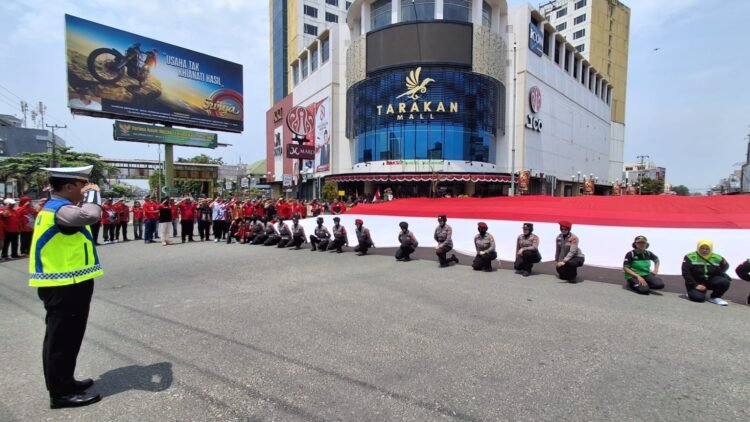 Merah Putih Berkibar di Simpang Empat GTM, Oi Tarakan Pisahkan Kritik dan Simbol Negara