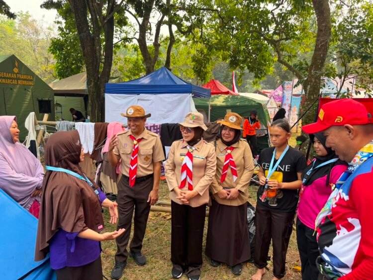 Kunjungi Perkemahan Kaltara, Rahmawati Tekankan Disiplin dan Pengalaman di Jamnas