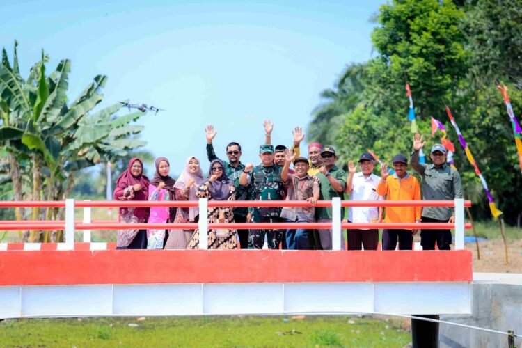 Pangdam VI/Mulawarman tinjau Langsung Jembatan Garuda merah putih untuk mewujudkan Asa Warga Desa Sebakung Jaya