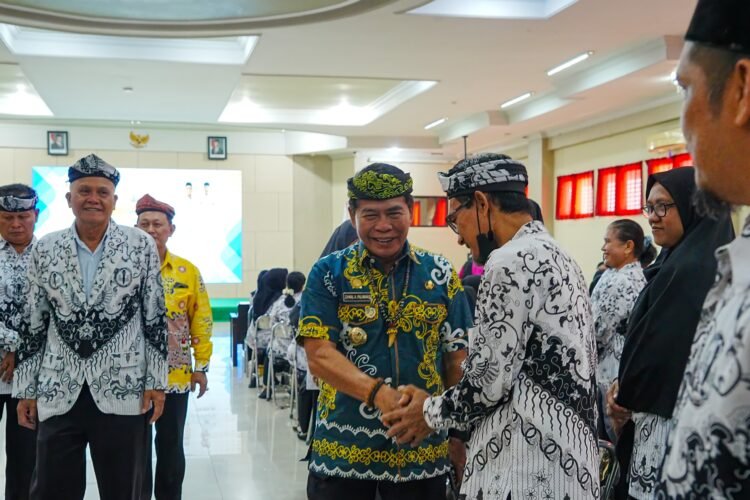 Gubernur Dorong PGRI Perkuat Kualitas Guru dan Pemerataan Pendidikan 