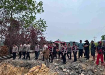 Kapolres Tarakan Tinjau Titik Api Batu Bara di Pantai Amal