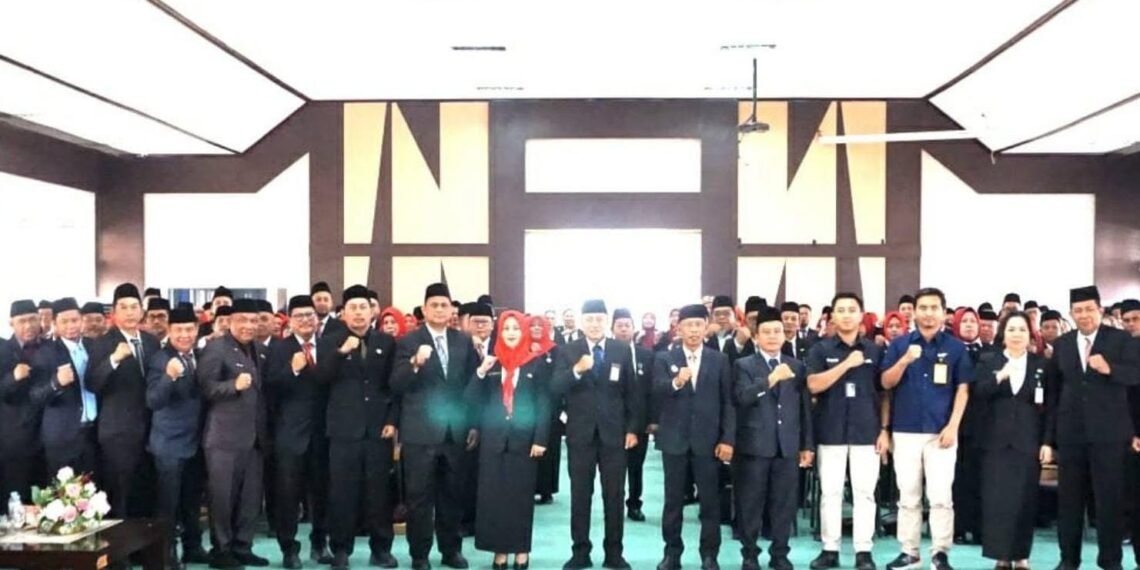 150 ASN Bulungan Terima Satya Lencana, Syarwani Tekankan Kualitas Pelayanan