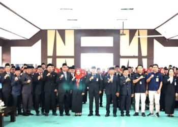 150 ASN Bulungan Terima Satya Lencana, Syarwani Tekankan Kualitas Pelayanan