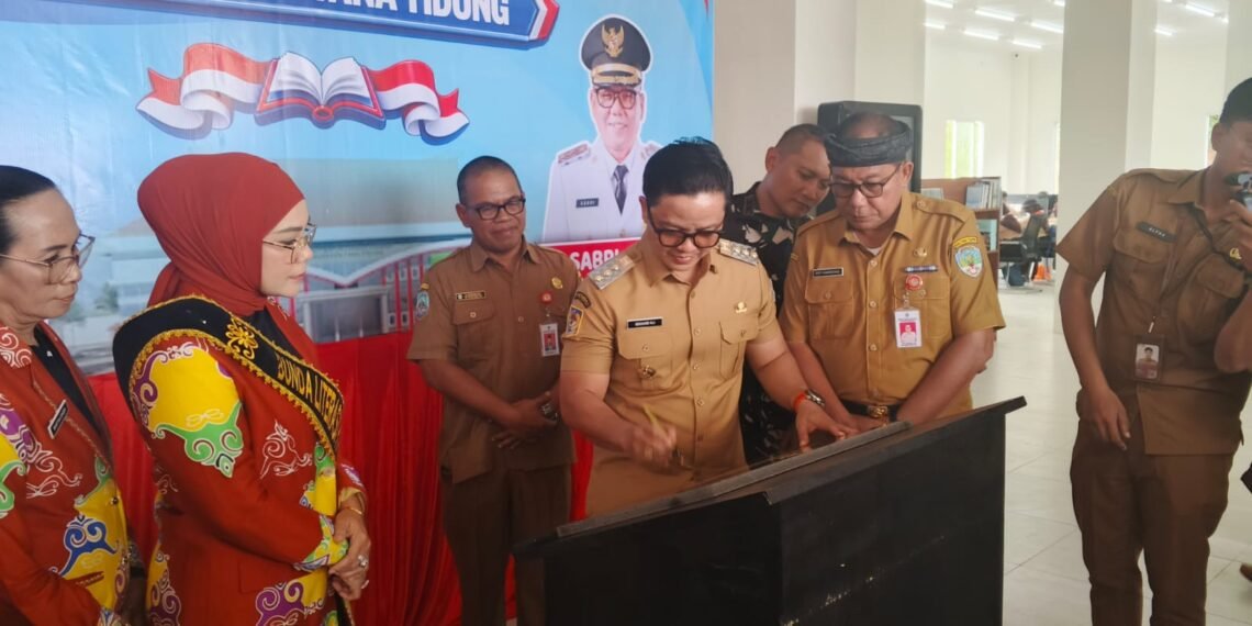 Ibrahim Ali Minta PAUD hingga SMP Rutin Berkunjung ke Perpustakaan
