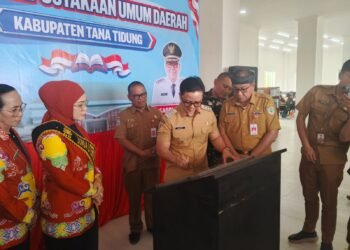 Ibrahim Ali Minta PAUD hingga SMP Rutin Berkunjung ke Perpustakaan