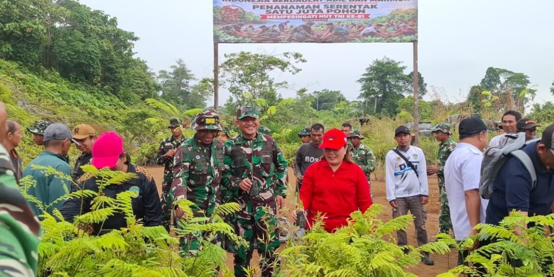 Gerakan 1 Juta Pohon, TNI dan Warga Hijaukan Muruk Rian