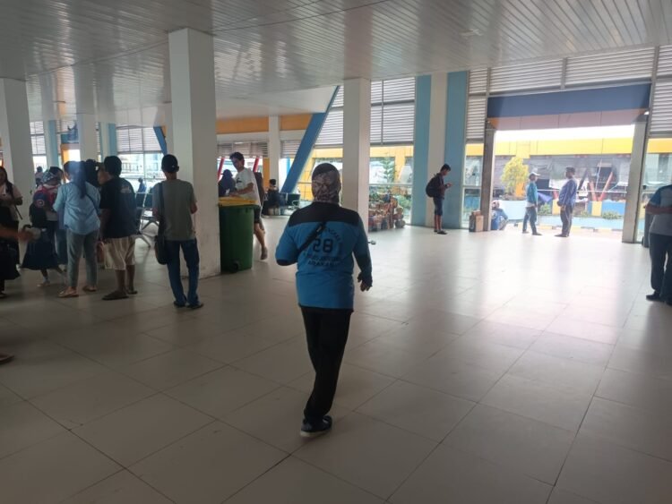 Buruh Tengkayu I Diawasi Setiap Hari, Sanksi Langsung Belum Diatur
