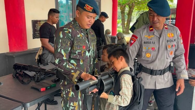Brimob Kaltara Sambut Kunjungan Siswa SD Al-Qur’an Imam Asy Syafii di Mako Batalyon A Pelopor