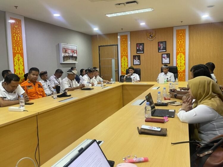 Sekprov Pimpin Rapat Persiapan HUT ke-14 Kaltara