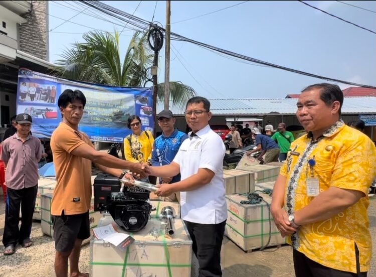 Dana Aspirasi DPRD Tarakan Salurkan 40 Mesin untuk Kelompok Nelayan