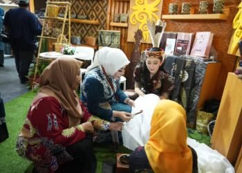 Rahmawati Buka Peluang Kriya Kaltara Dikenal di Pasar Nasional