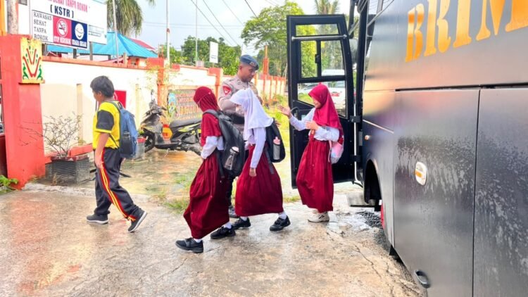 Brimob Peduli Anak, Hadir Berikan Semangat dan Kepedulian untuk Siswa SLB Negeri Tarakan
