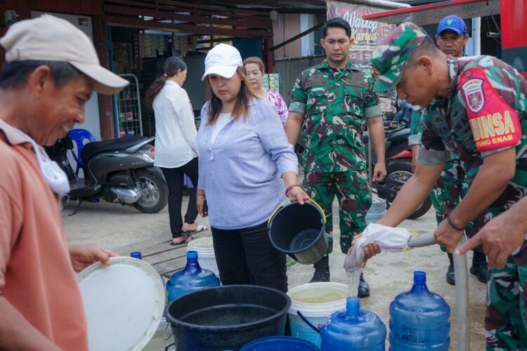 Kodim Tarakan Salurkan 7.000 Liter Air Bersih untuk Warga