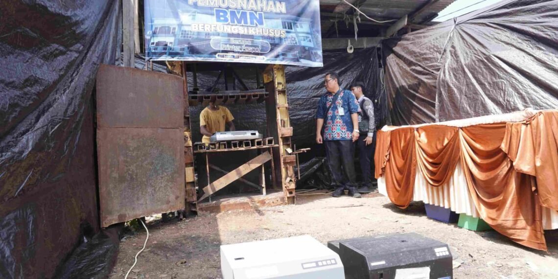 Imigrasi Tarakan Musnahkan Tiga Printer Paspor