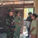 Sentuhan Humanis TMMD ke-130 Tarakan, Dansatgas dan Persit Berbagi dengan Warga