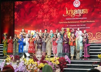 Rahmawati Zainal Tampilkan Wastra Bulungan di Parade Kriyanusa 2026 