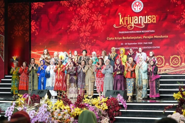 Rahmawati Zainal Tampilkan Wastra Bulungan di Parade Kriyanusa 2026