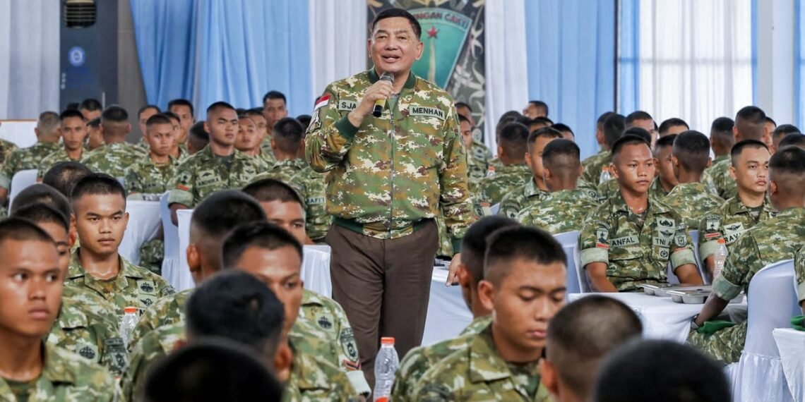 Menhan Sjafrie Tekankan Peran Ganda Yonif TP 880/Banuanta